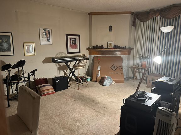 3rd image of 5865 Friars Rd