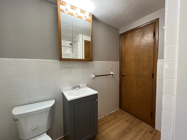 1722 Hamblin Ct #5 — Photo 4
