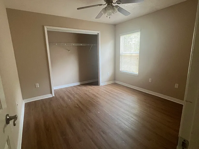 NW 68th Ln — Photo 24