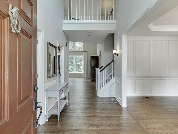 4th image of 3124 Grove View Ct