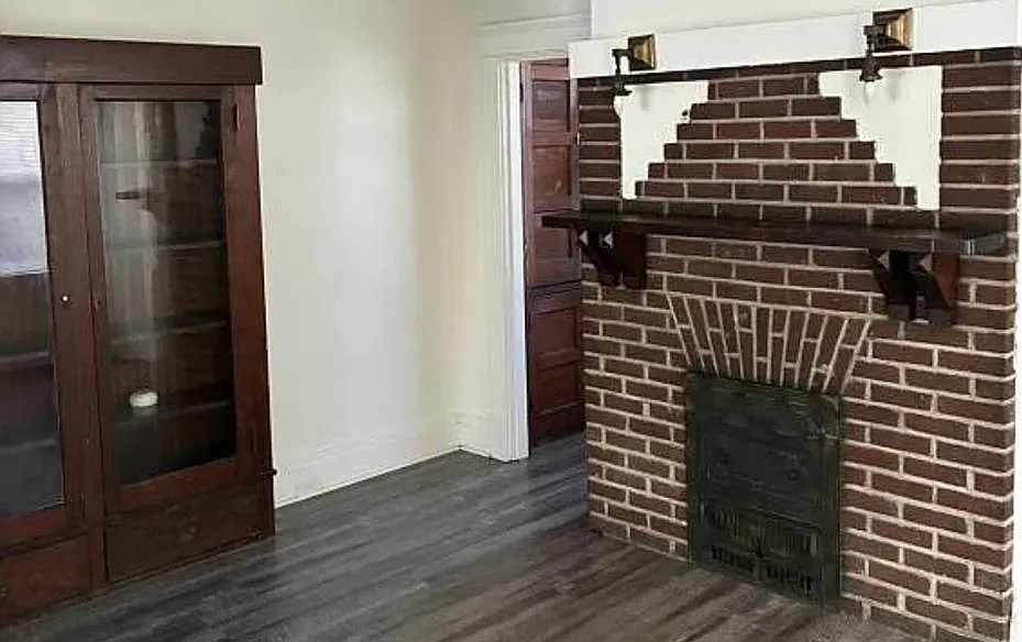 130 S Spring Ave - 130 S Spring — Photo 2