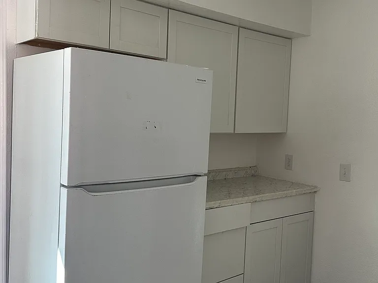 512 Sevier Ave — Photo 7