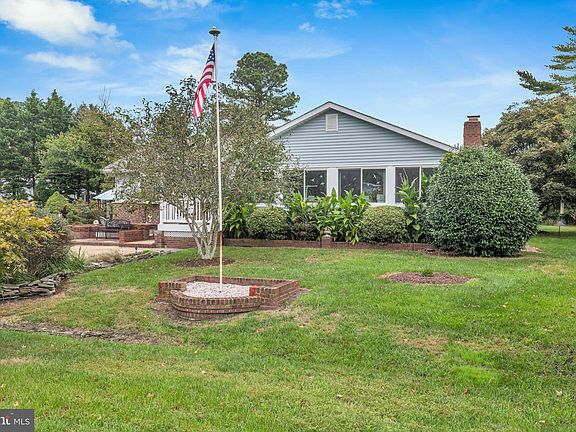 3rd image of 30879 Maplewood Rd