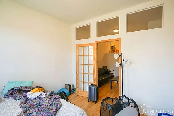 Rented by City Connections Realty | media 16