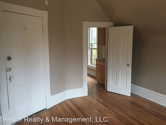 5th image of 1522 N Gilpin St