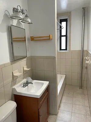 Rented by Nooklyn NYC LLC | media 35