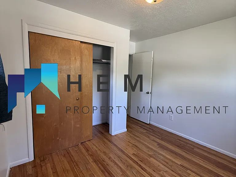 1480 Calkins Ave #1 — Photo 7
