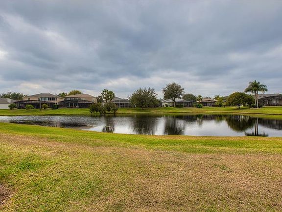 2nd image of 2067 Stone Cross Cir