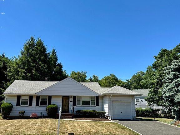 2nd image of 24 Valley View Rd
