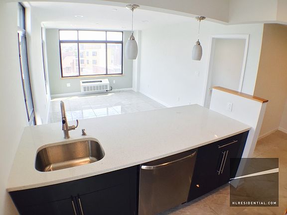 2nd image of 2627 18th St APT 3