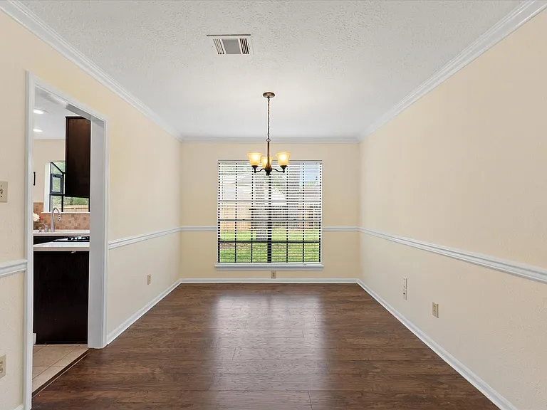 3807 Forest Village Dr — Photo 7