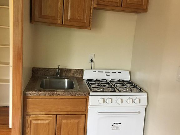 2nd image of 241 Weequahic Ave #243-02