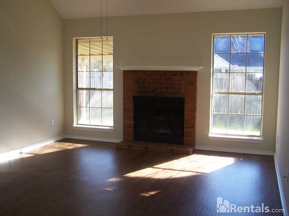 2nd image of 108 Lakeway Dr