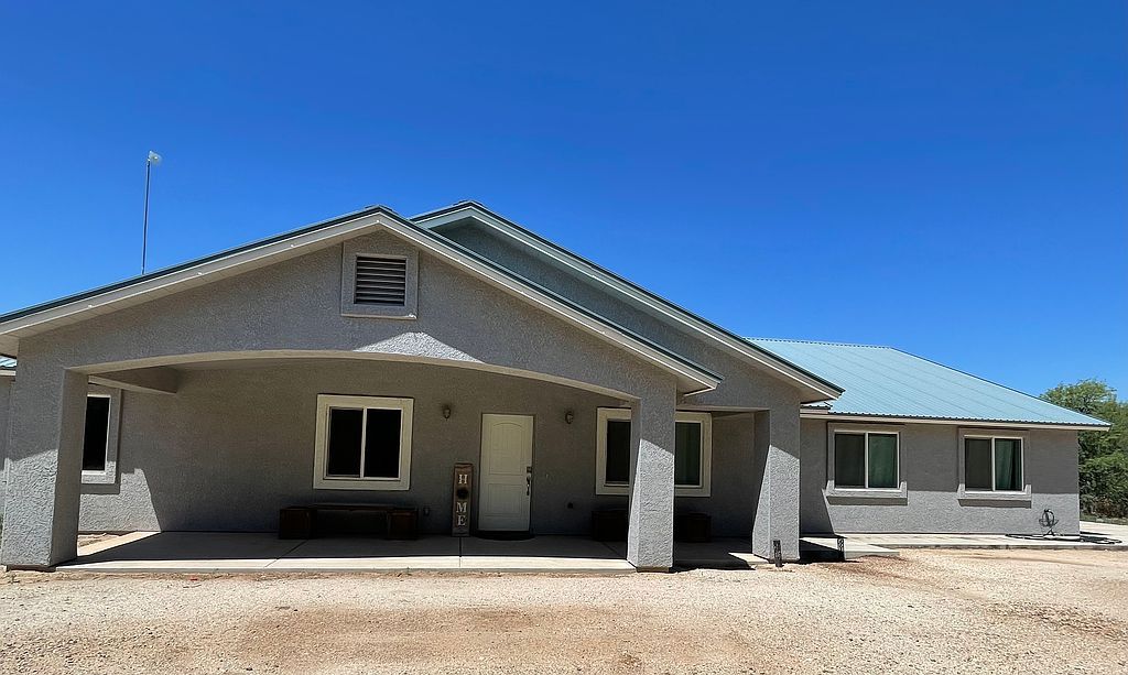 1383 W Quinn Rd - Property Image