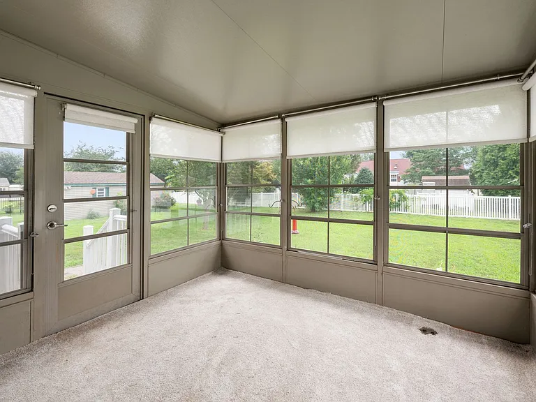 27723 Crozet Dr — Photo 28