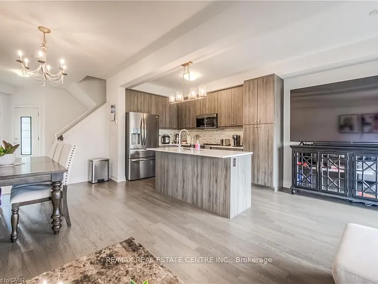 19 Baker Ln — Photo 8