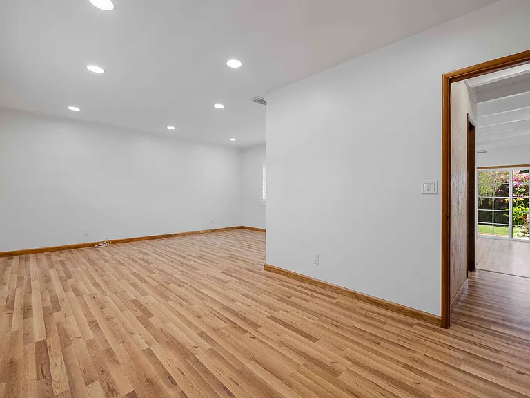 22826 Marjorie Ave — Photo 23