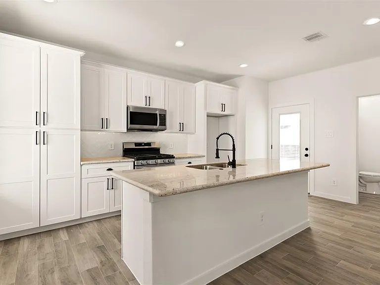 4705 Idaho St — Photo 16