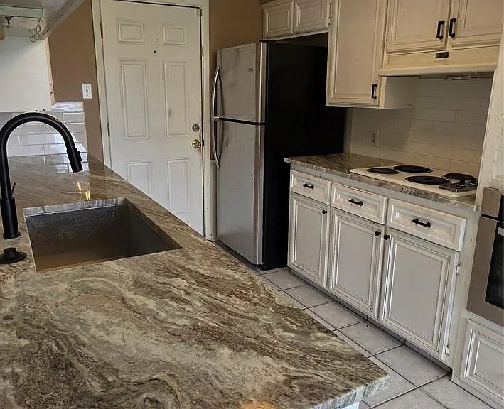 2204 Mimosa Ct — Photo 7