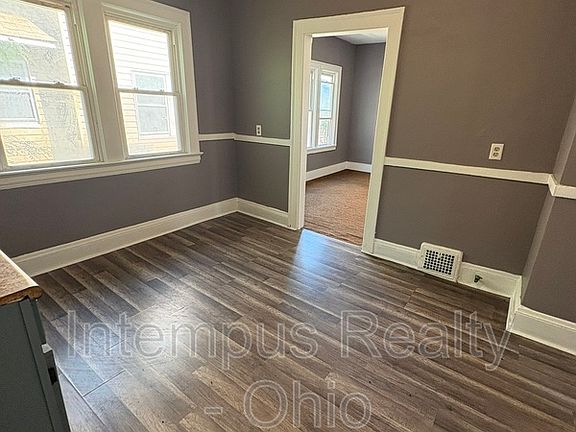 4th image of 942 Eddy Rd #2