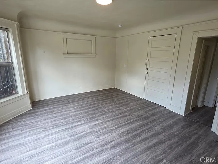 1021 W 25th St #6 — Photo 13