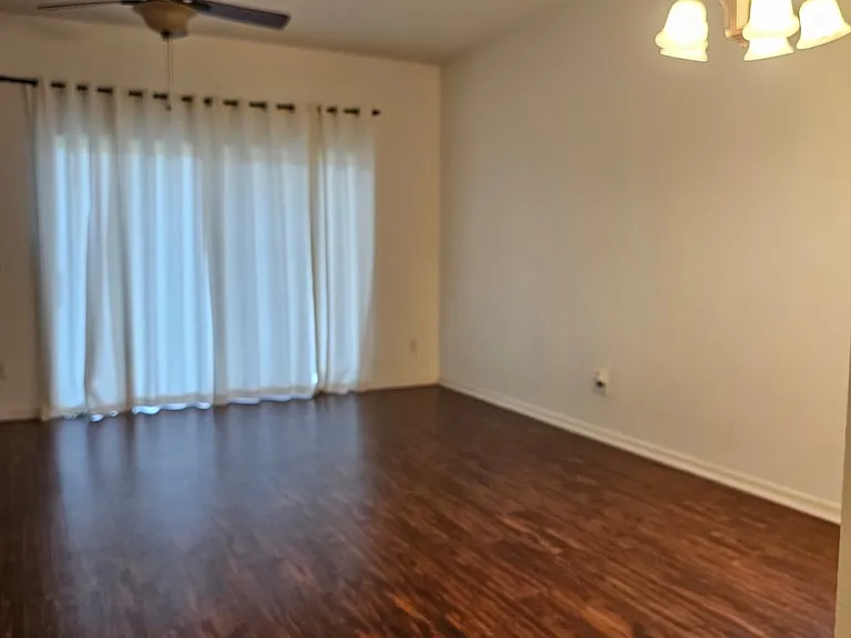 2761 Retreat View Cir — Photo 11
