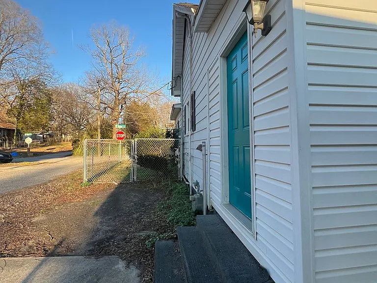306 Walnut St — Photo 4