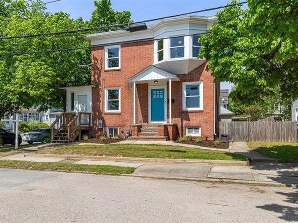 53 Edgewood Ave, Cranston, RI 02905
