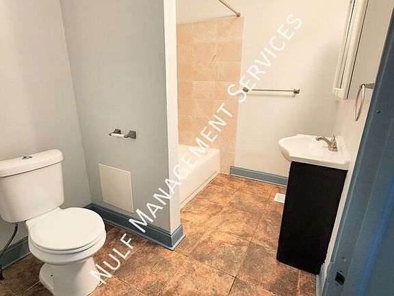 3rd image of 6066 Butler St