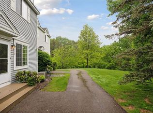 9110 Terra Verde Trl, Eden Prairie, MN 55347