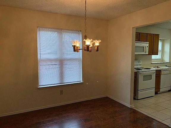 4th image of 214 Brittany Dr