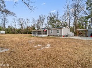 311 Petersburg Rd, Richlands, NC 28574