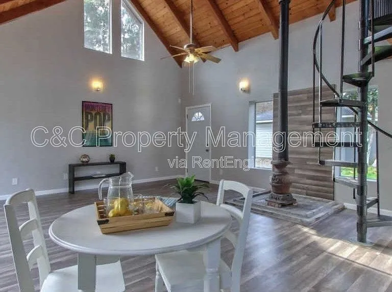 1420 Munras Ave #B — Photo 6
