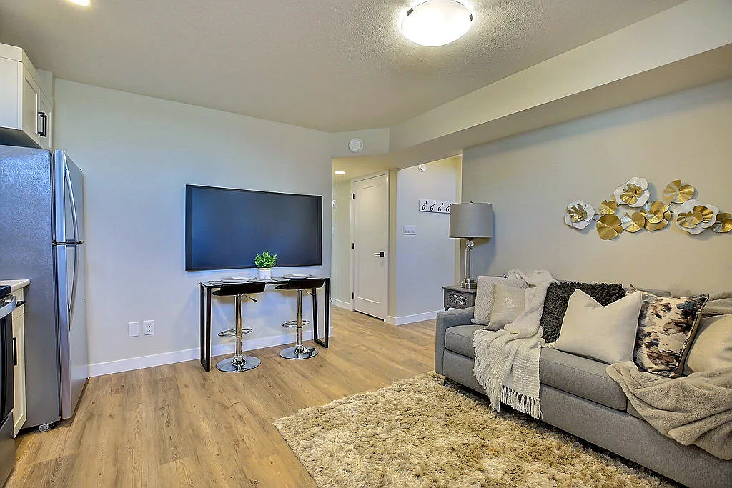 162/168 Chuka- 162 2900 George Street Townhouses — Photo 4
