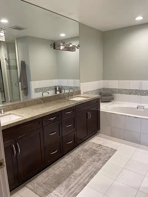 575 Elm Ave — Photo 2