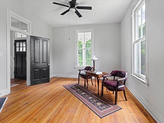 Living room with ceiling fan