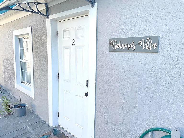 226 SW 23rd St #1-3 — Photo 6