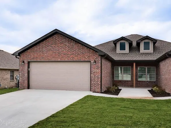 234 Turnberry Ct, Mountain Home, AR 72653