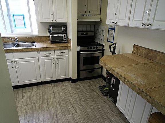 5th image of 4528 20th Ave NE #12