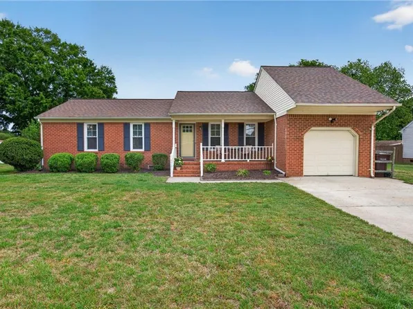 573 Etheridge Rd, Chesapeake, VA 23322