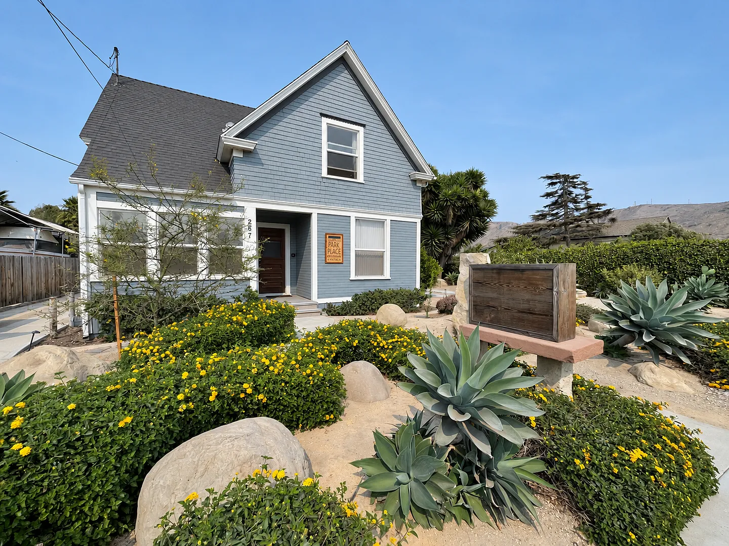 Remodeled Craftsman Style Apartment — Photo 2