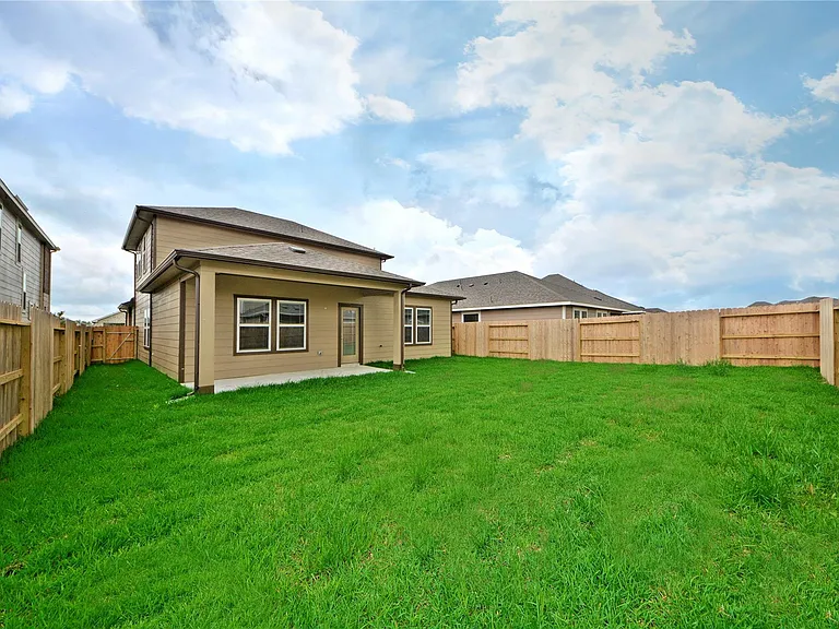 1015 Modesto Dr — Photo 34