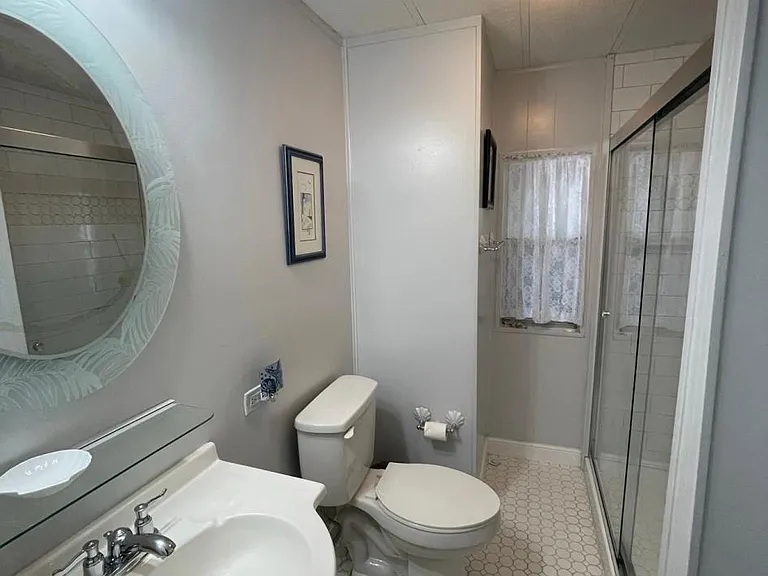 900 S Emerald Dr — Photo 12