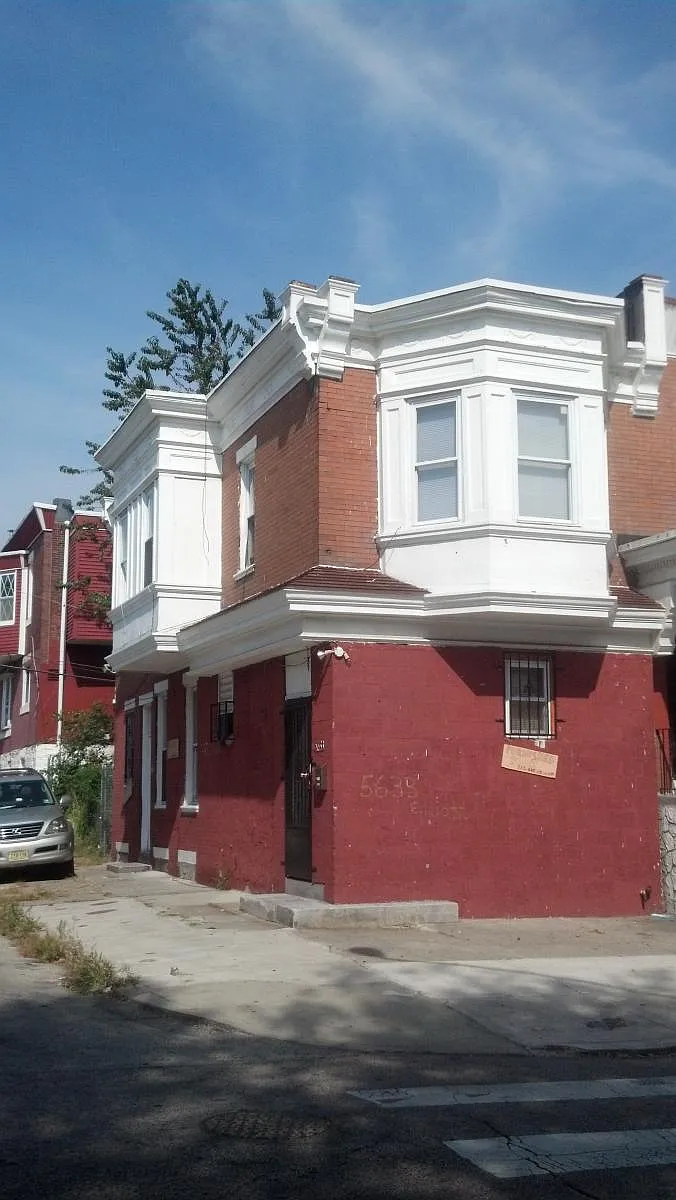 Building Photo - 5633 Elliott St