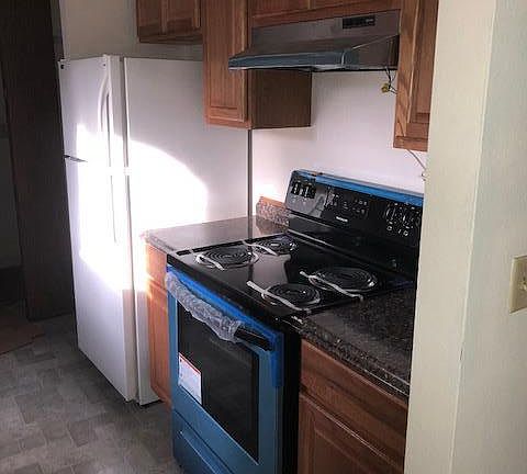 Kitchen - view 1