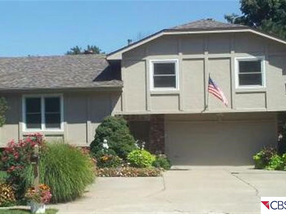 1st image of 2933 S 159th Cir