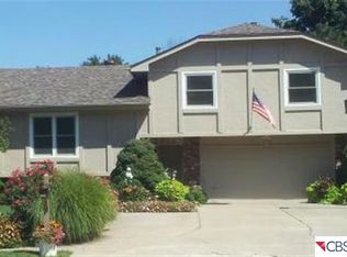 2933 S 159th Cir, Omaha, NE 68130