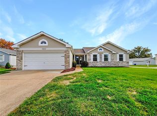 1003 Pincay Ct, Florissant, MO 63034
