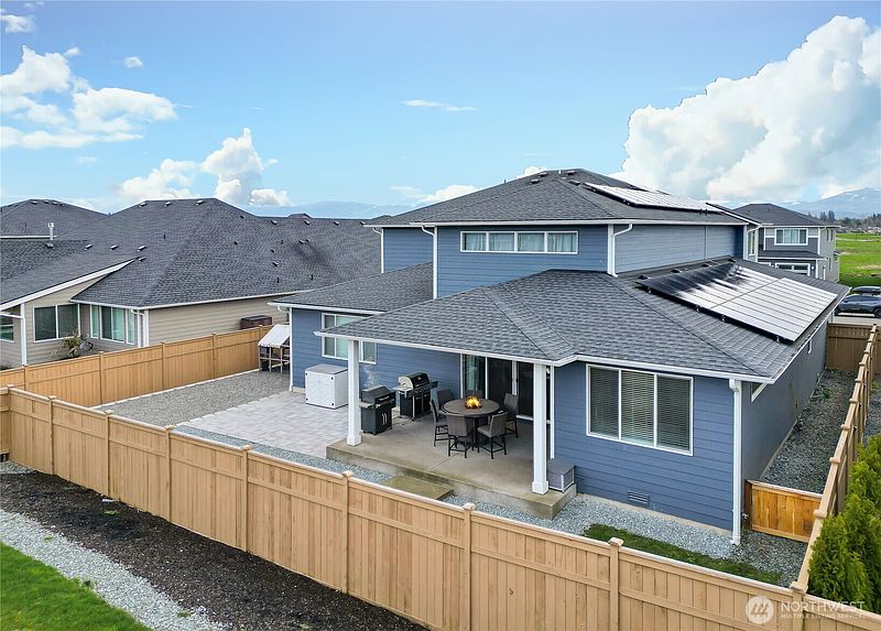 5th image of 6610 232nd Avenue E