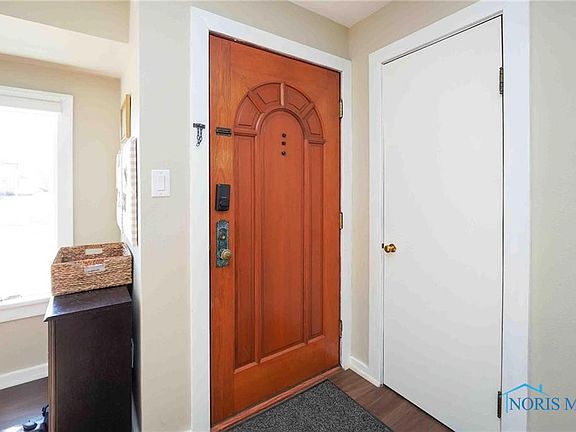 2nd image of 312 W Elm St